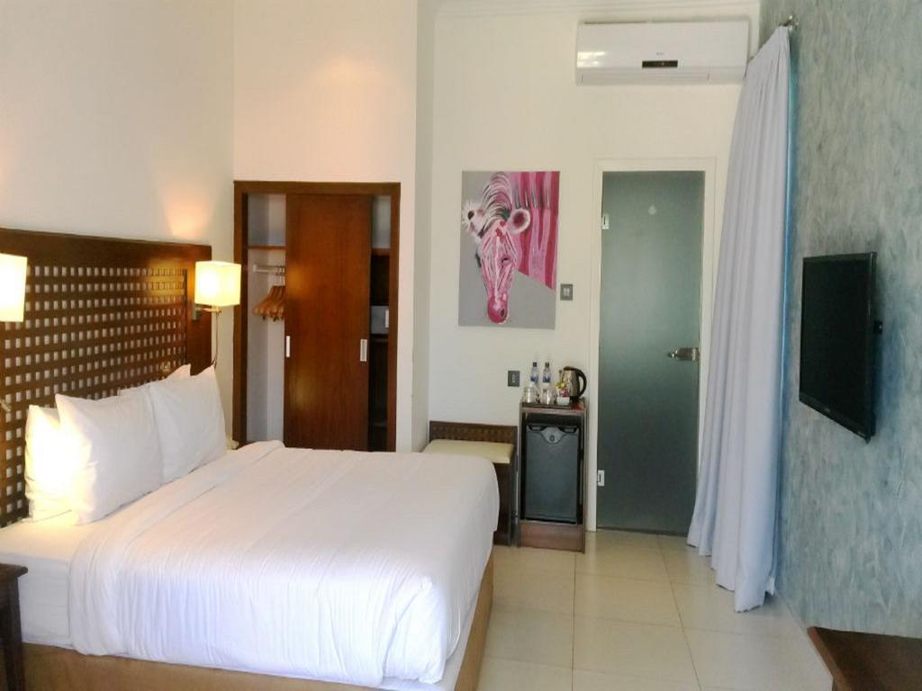 Best Western Plus Serene Atlantic Hotel Sekondi-Takoradi Exterior photo
